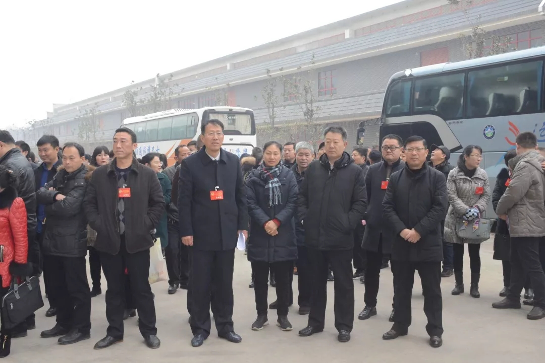 1598921915361466.jpg 杜集两会参观1.webp.jpg